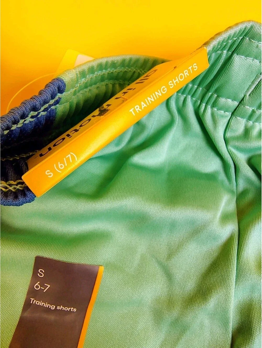 NWT All In Motion Boys Training Shorts Size S 6-7 Green Navy Blue Athletic Mesh